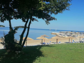 Only 250m from the sea